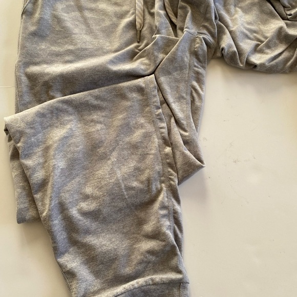 EUC Vuori Gray Camouflage Women's Jogger Pants - Picture 7 of 7